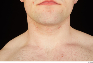 Torin neck 0002.jpg